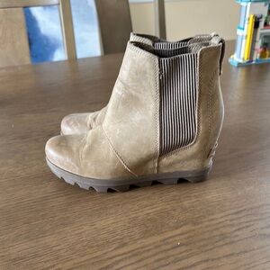 Women's Sorel Tan Ankle Boots
